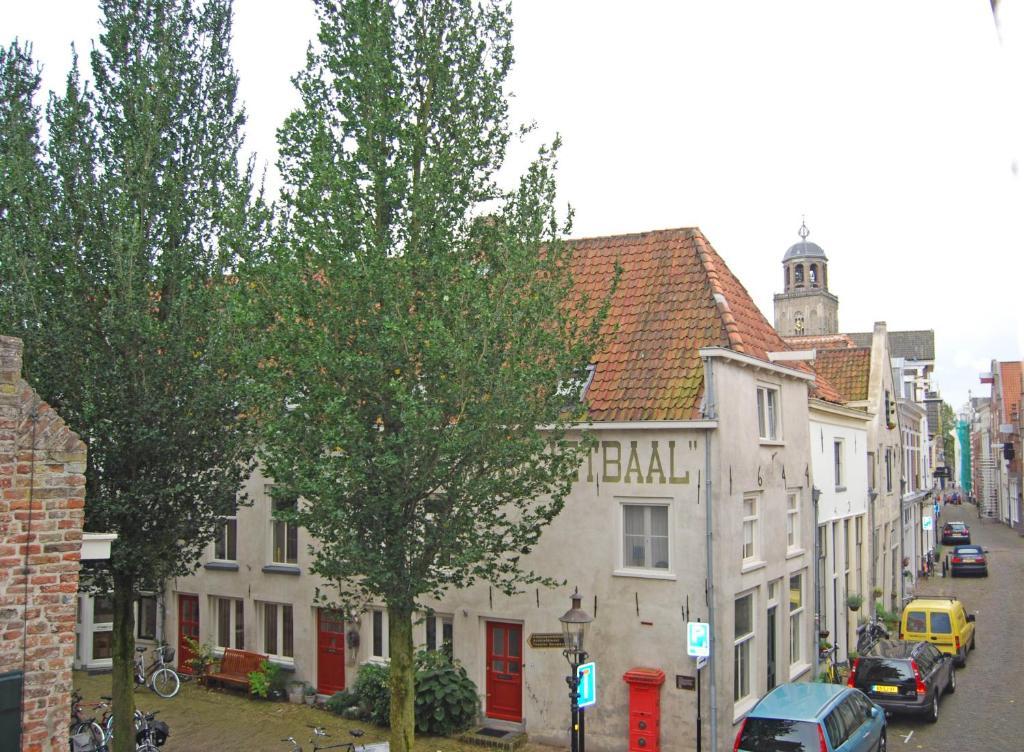 Hotel De Vischpoorte, Hartje Deventer En Aan De Ijssel Номер фото