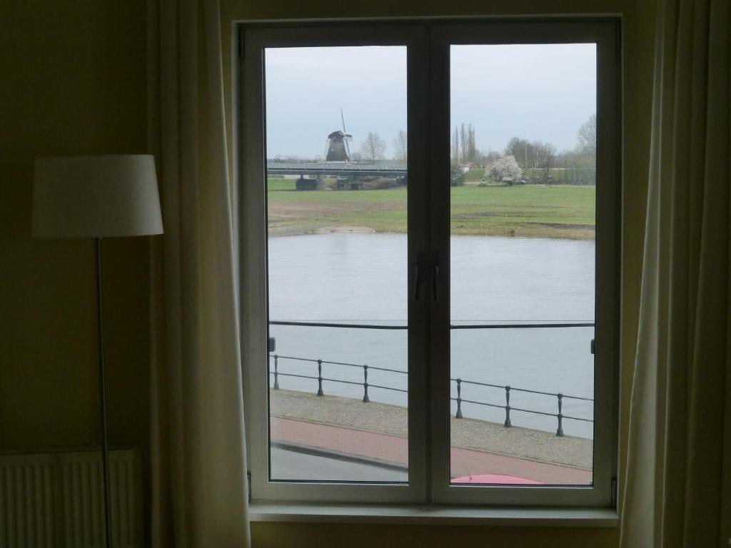 Hotel De Vischpoorte, Hartje Deventer En Aan De Ijssel Номер фото